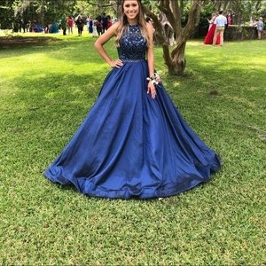 Sherri Hill prom dress worn for a few hours